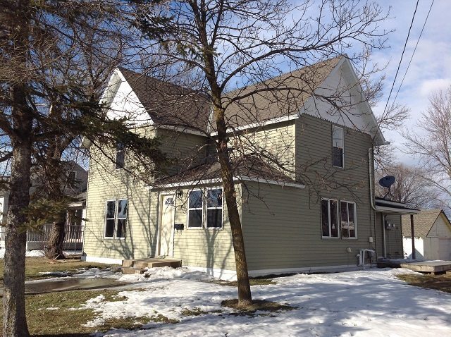 Photo - 221 E James St