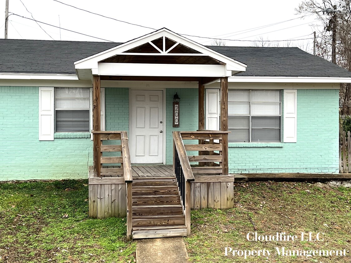 Photo - 200 James Cir (Oxford, MS)
