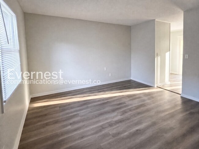 Photo - 275 Efird St