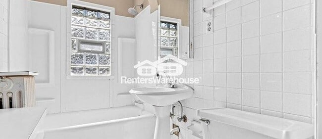 Photo - 2925 Sunset Blvd