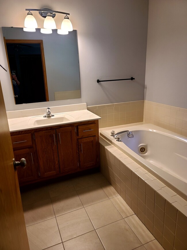 Photo - 1714 Elder St