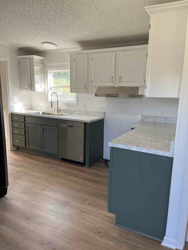 Photo - 170 Lee Rd 211