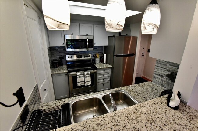 3525 Sage Rd Unit 701