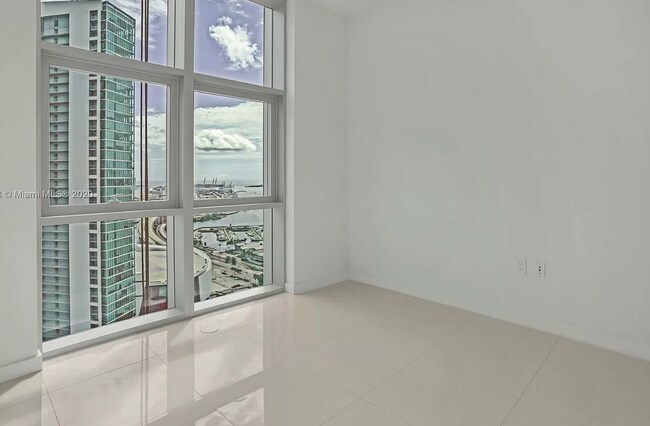 851 NE 1st Ave Unit 3407AB