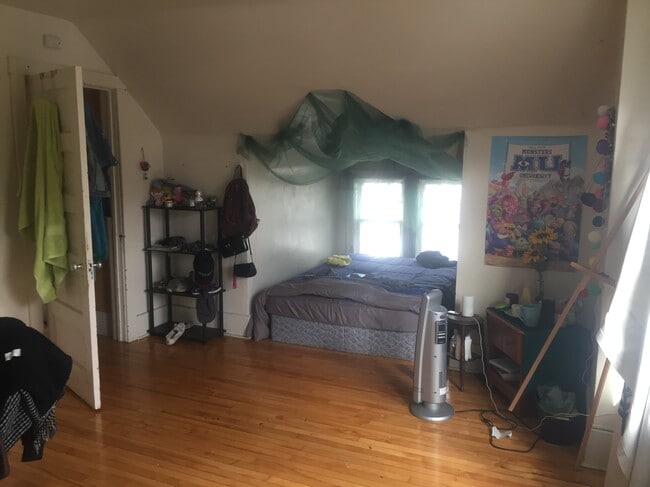 Photo - 904 Ackerman Ave Unit 3rd floor