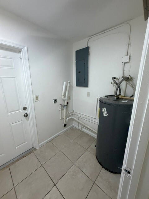 Photo - 490 W 37th St