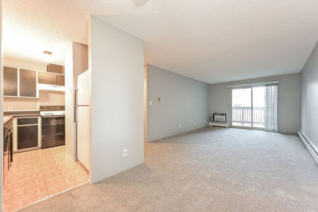 Photo - 6455 E Bates Ave Unidad #4-207 Rental