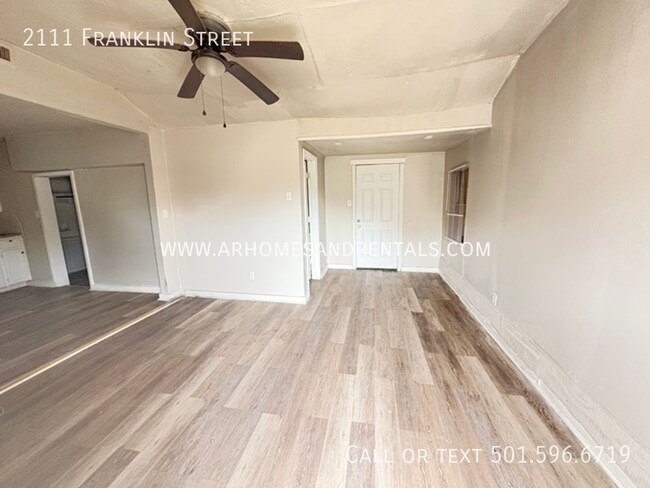 Photo - 2111 Franklin St