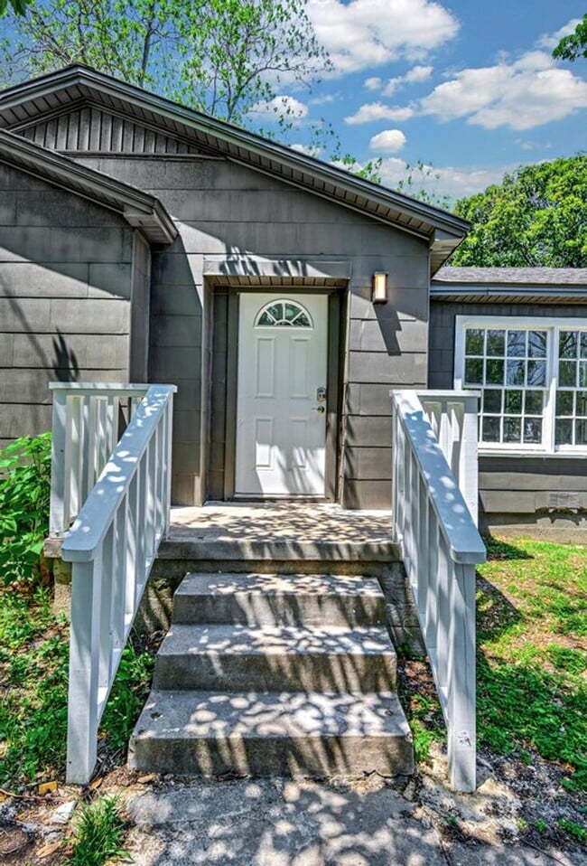 Photo - Beautifully maintained 2-bedroom, 1-bathroom house in Waco