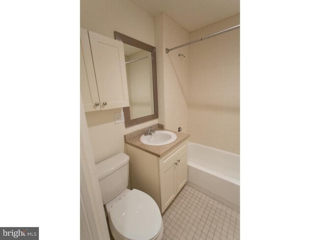 Photo - 924 Pine St Apartment Unit 2R