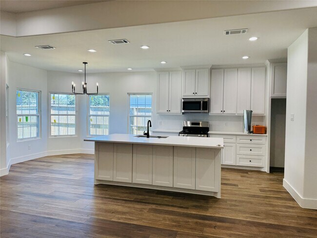 Photo - 8437 Winthrop Ln