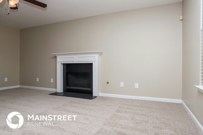 Photo - 483 Thistle Cove