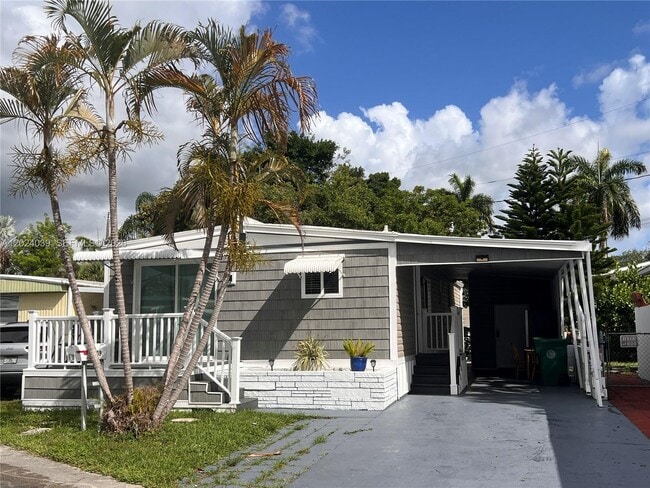 Building Photo - 8709 SW 15th St