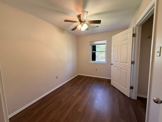 Photo - 408 NE 7th St Unit Apt 1