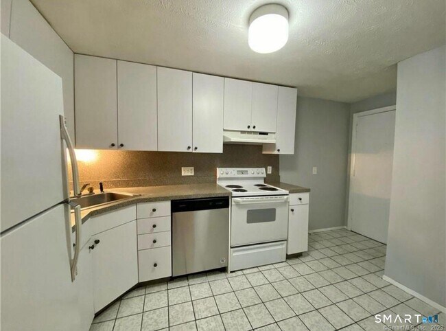 Photo - 165 Towne House Rd Unidad 165