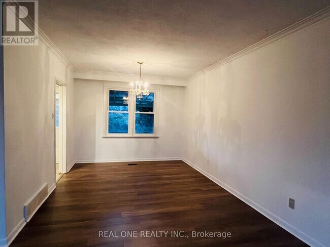 Photo - 6 Fairhill Crescent