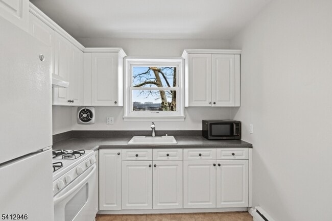 Photo - 741 Bloomfield Ave Unit 2B