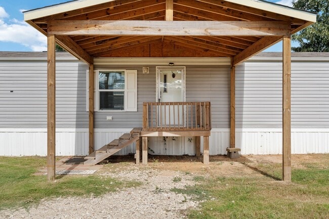 Building Photo - 16543 Tremont Dr