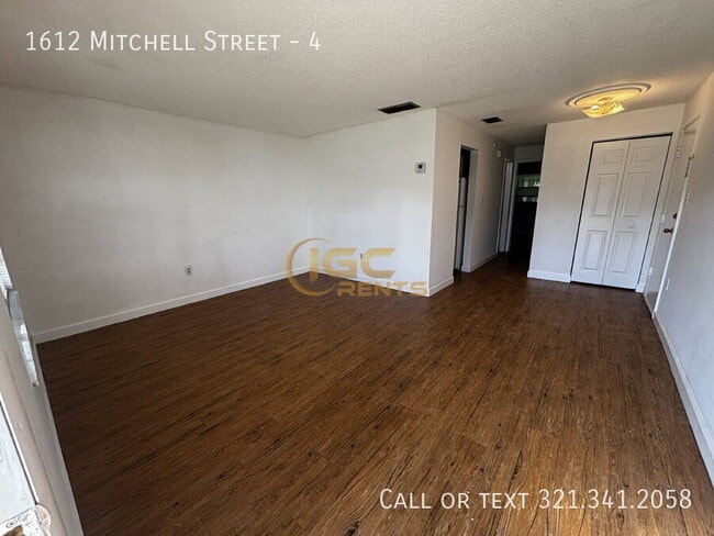 Photo - 1612 Mitchell St Unidad 4