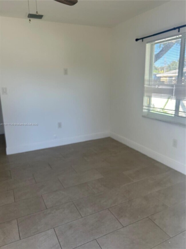 Photo - 711 NW 55th St