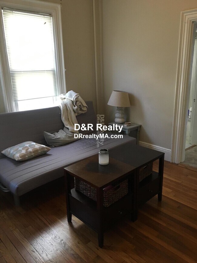 Photo - 44 Cameron Ave Unidad 1