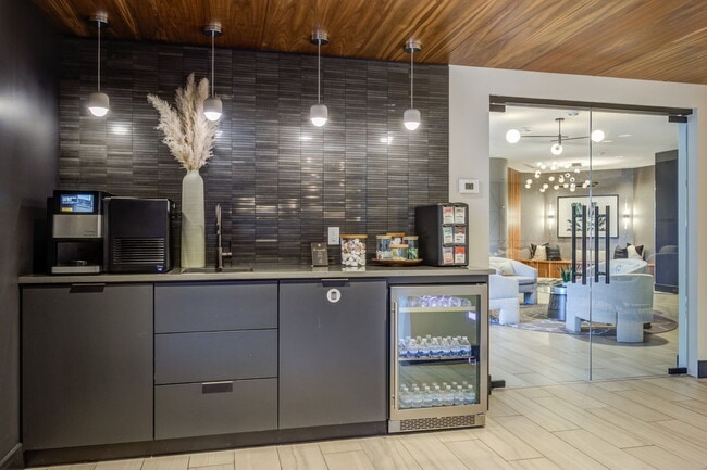 525 S Burdick St Unit 4004