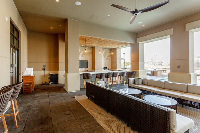 Photo - Aertson Midtown