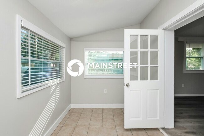 Photo - 3 Bedroom Pet-Friendly Home in TAMPA, FL w...