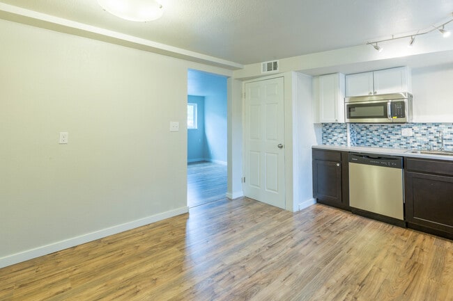 Photo - 3748 Vance St