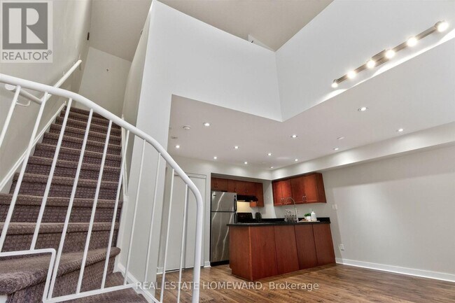 Photo - 21 Earl St Unit 115