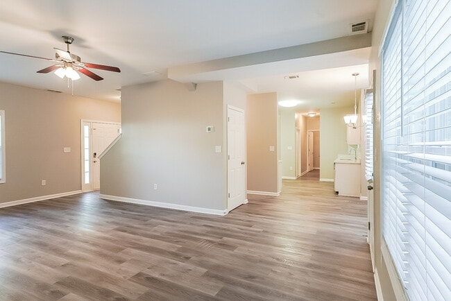 Photo - 900 Terrace Mill Dr