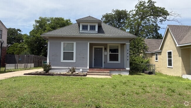 Building Photo - 2409 NW 18th St Rental