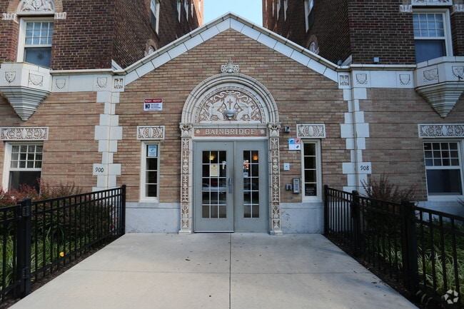 Photo - Bainbridge Apartments