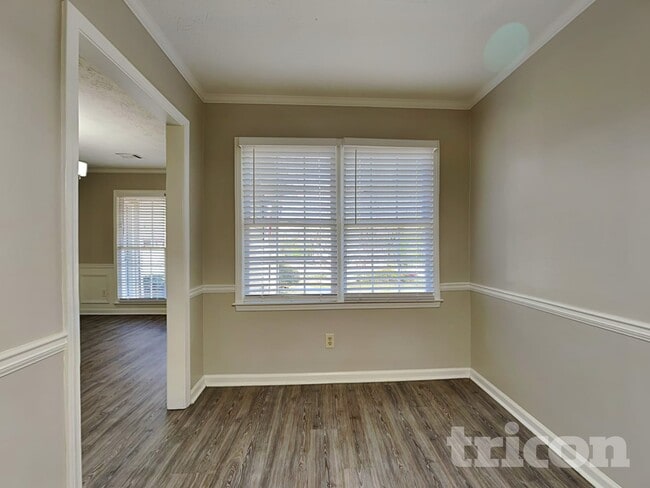 Photo - 2616 Laurel Woods Ln SE