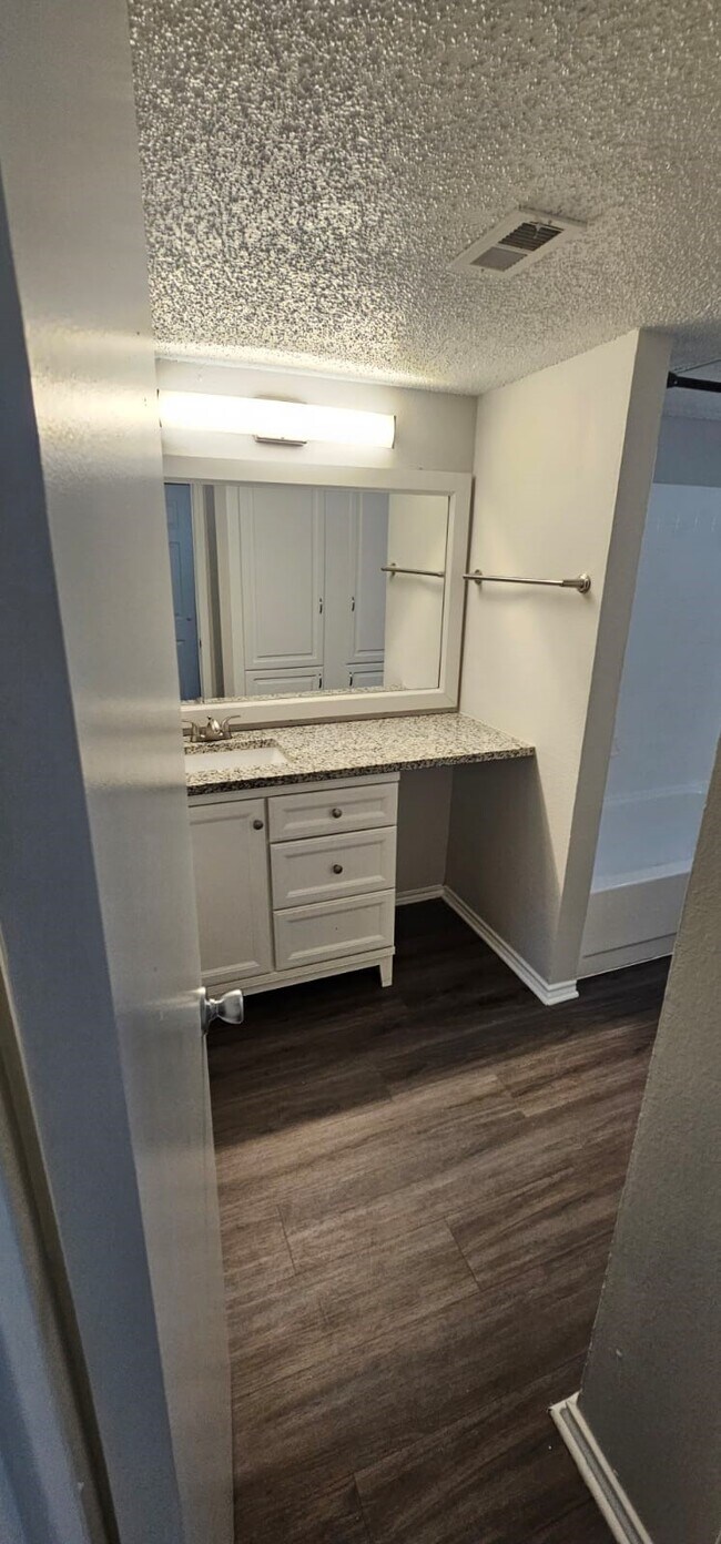 Photo - 3737 Timberglen Rd Unit 907