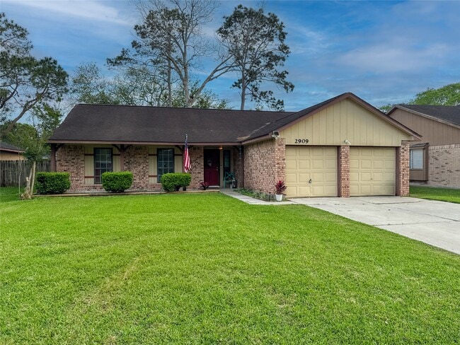 Photo - 2909 Laurelridge Dr