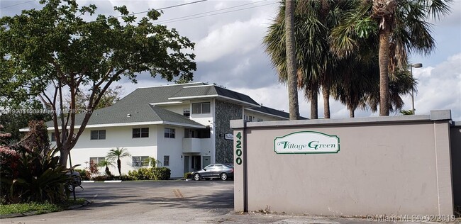 Photo - 4200 NW 3rd Ct Unidad 111