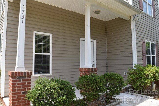 Photo - 3731 Bullard St