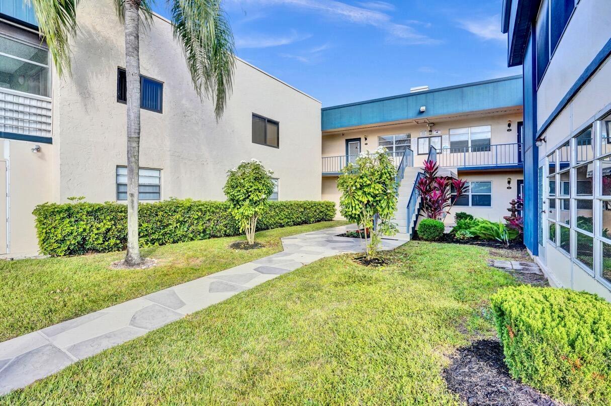 Photo - 6972 NW 179th St (Hialeah, FL)