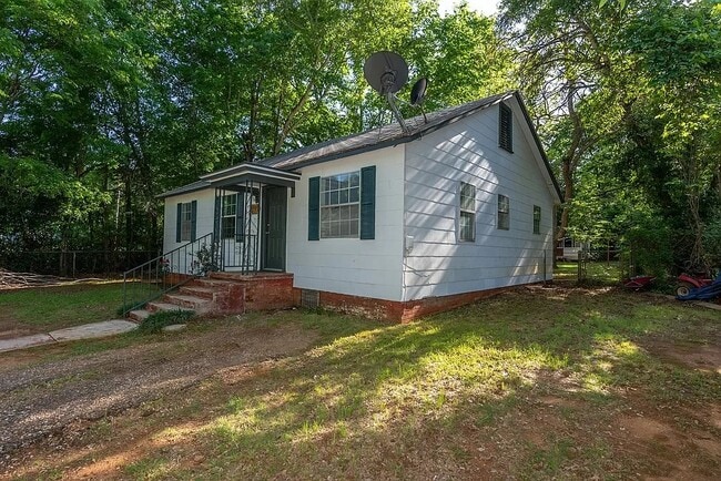 Photo - 943 S Micheaux St