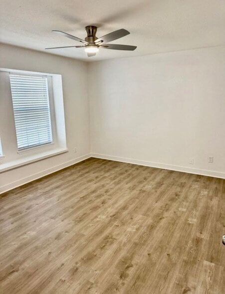 Photo - 4220 Staghorn Cir N