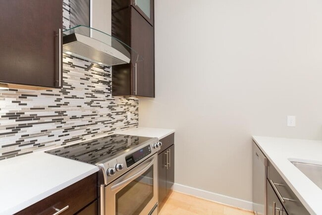 Photo - Modern 1 bed + Den in Logan Circle