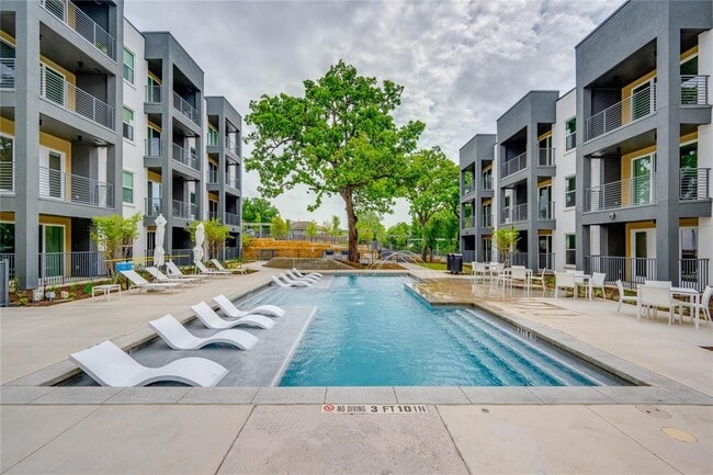 Building Photo - 4801 Springdale Rd Unit 1306 Rental
