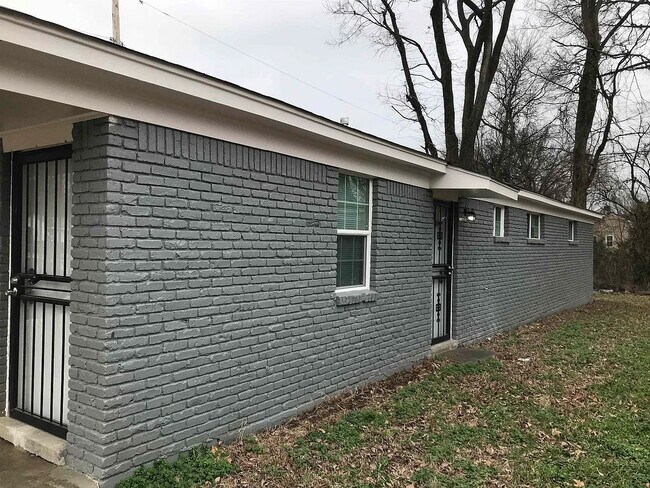 Photo - 3117 Yale Ave