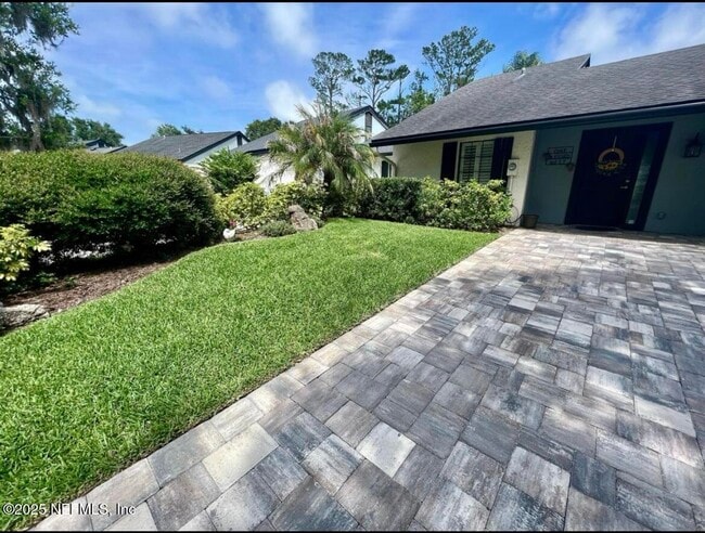 Photo - 184 Bermuda Ct