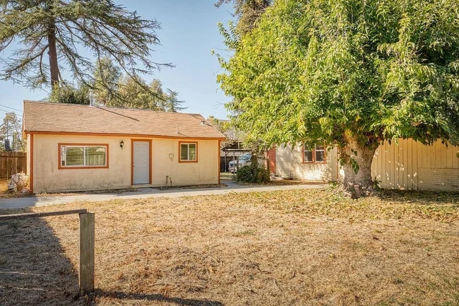 Photo - 312 W Main St