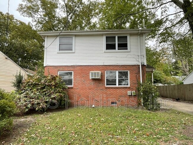 Photo - 1209 Hullview Ave Unit A