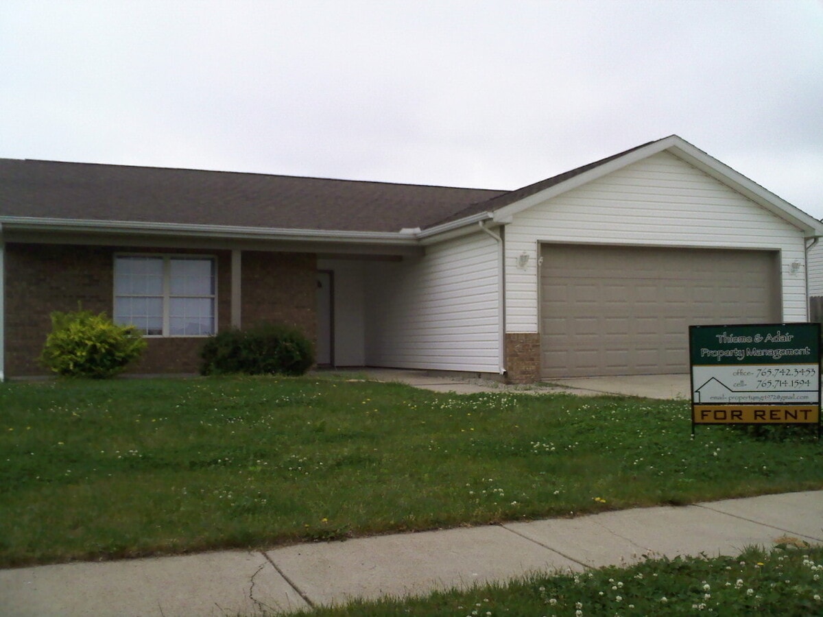 3 Bedroom, 2 Bath, 2 Car Attached Garage! - 3 Bedroom, 2 Bath, 2 Car Attached Garage! House