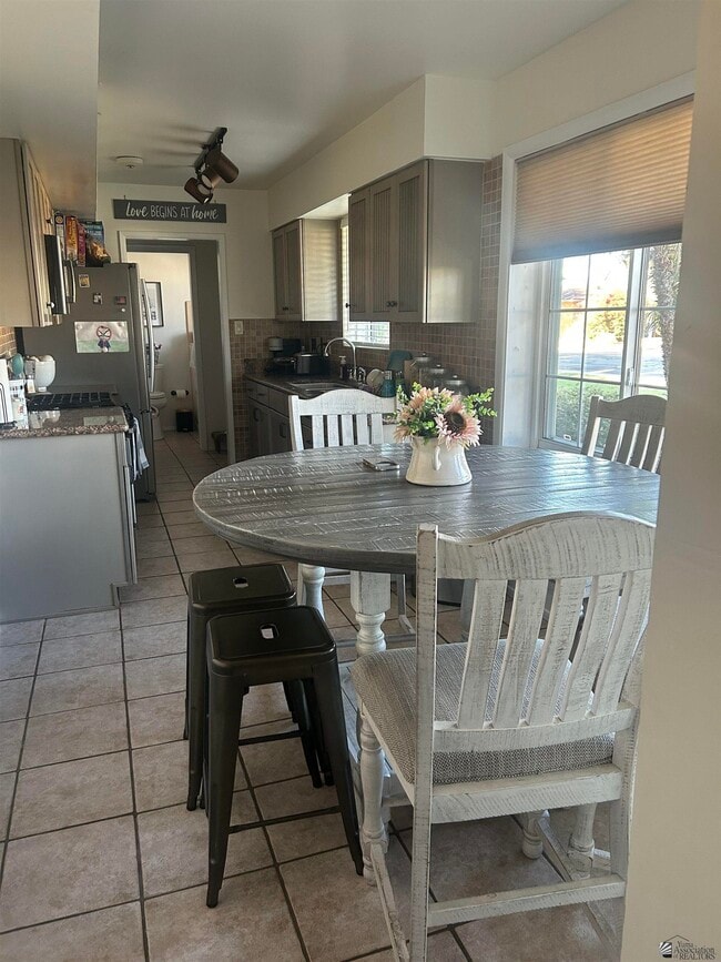 Photo - 333 E 30th St