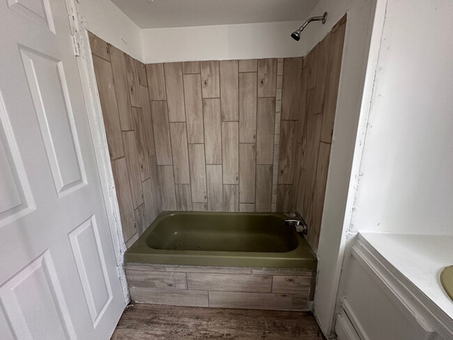 Photo - 2Bed 1Bath Rent To Own in Zephyrhills, FL Unit 23 - MH